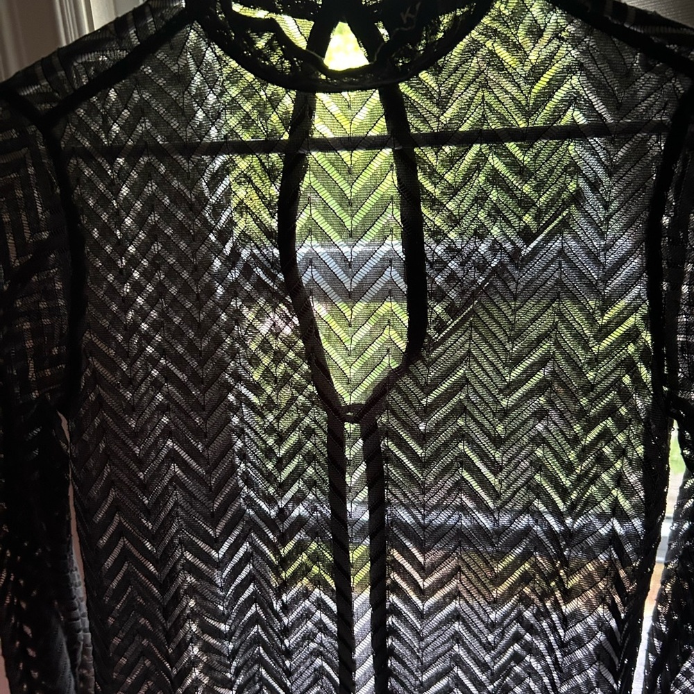 Kotn lace mockneck sheer long sleeve - Picture 4 of 4